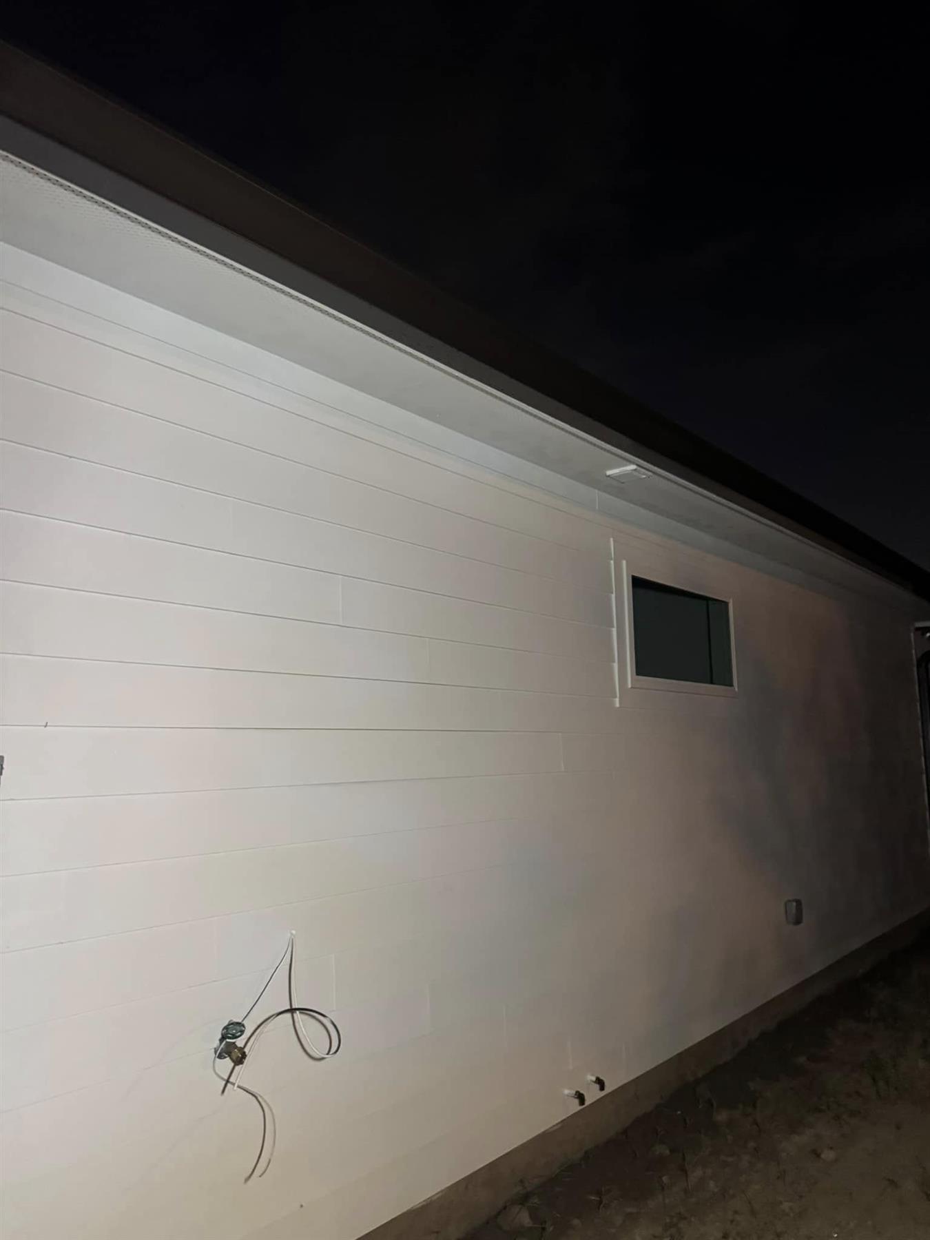 Vinyl siding cleaning